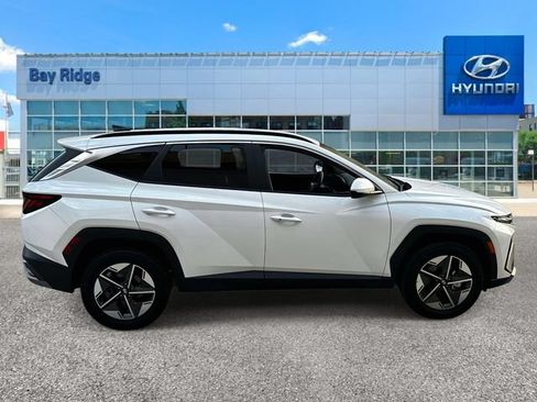 Used 2026 Hyundai Tucson SEL Plus AWD/4WD image 2