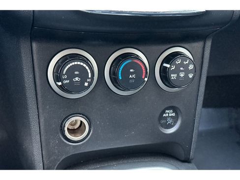 Used 2013 Nissan Rogue S image 21