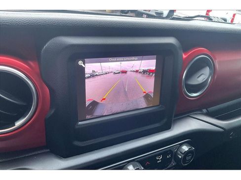 Used 2021 Jeep Gladiator Rubicon w/ Cold Weather Group image 23