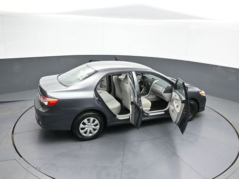 Used 2012 Toyota Corolla LE image 44