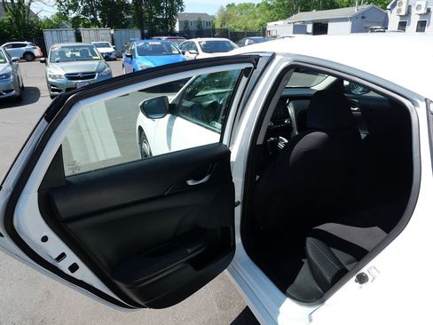 Used 2019 Honda Insight EX image 26