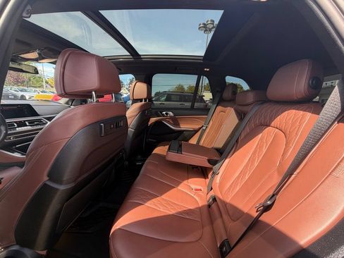 Used 2023 BMW X5 xDrive40i w/ Luxury Seating Package AWD/4WD image 17