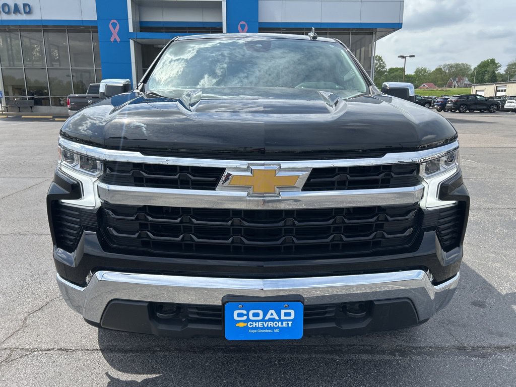 Used 2022 Chevrolet Silverado 1500 LT AWD/4WD image 9