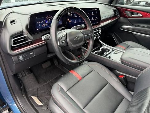 Used 2024 Chevrolet Traverse RS FWD image 20