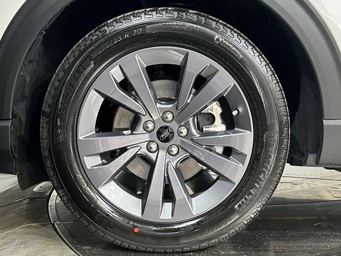 New 2026 Ford Explorer Active w/ Active Comfort Package AWD/4WD image 22