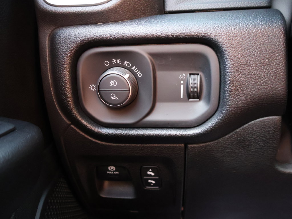 Used 2022 RAM 1500 Big Horn AWD/4WD image 30