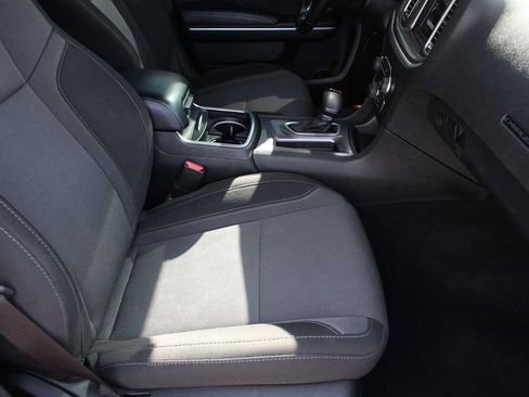 Used 2022 Dodge Charger SXT RWD image 16