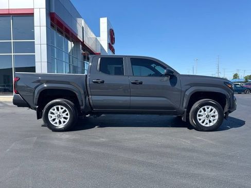 Certified 2024 Toyota Tacoma SR AWD/4WD image 8