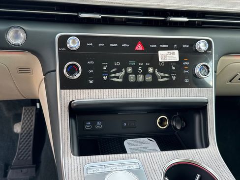 New 2026 Genesis GV80 2.5T Prestige image 32