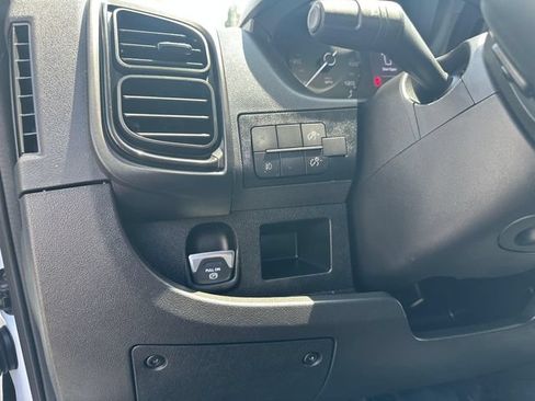 Used 2026 RAM ProMaster 2500 w/ Convenience Group FWD image 11