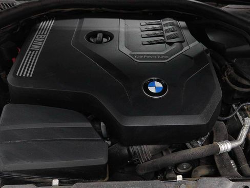 Used 2021 BMW 330i xDrive Sedan w/ Convenience Package AWD/4WD image 17