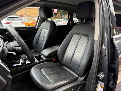 Used 2021 Audi Q5 2.0T Premium Plus w/ Premium Plus Package AWD/4WD image 26