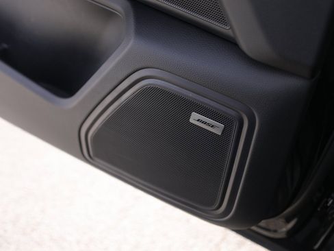 Used 2025 Porsche Macan image 22