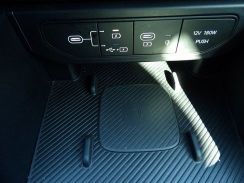 Used 2025 Kia K4 EX image 23