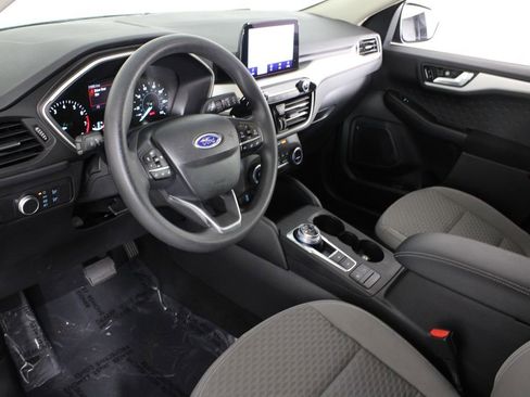 Used 2020 Ford Escape SE image 18