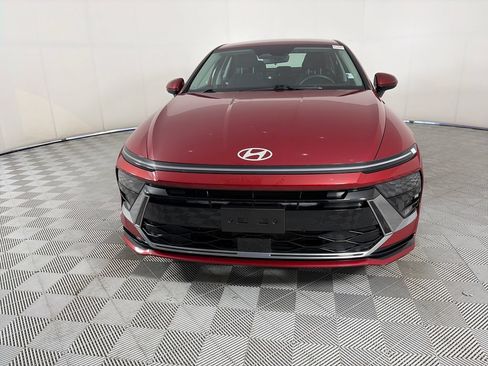 Used 2024 Hyundai Sonata SEL FWD image 2