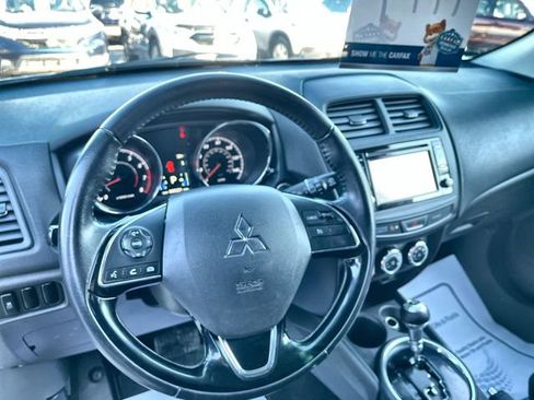 Used 2017 Mitsubishi Outlander Sport SE image 13