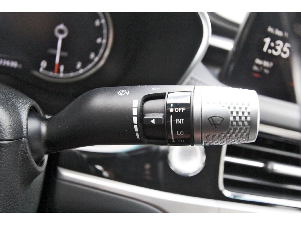 Used 2026 Genesis G70 2.5T RWD image 21