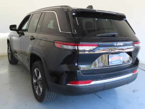 Used 2022 Jeep Grand Cherokee Limited 4xe image 7