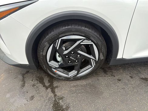 New 2025 Kia K4 EX image 12