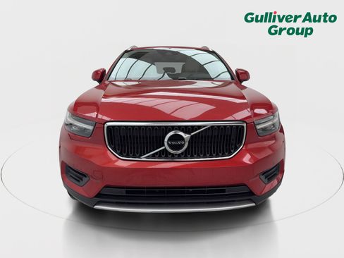 Used 2019 Volvo XC40 T4 Momentum image 14