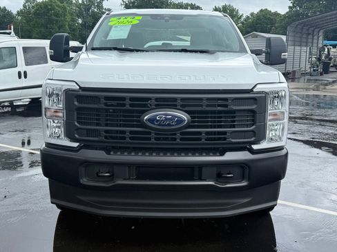 Used 2026 Ford F250 XL AWD/4WD image 2