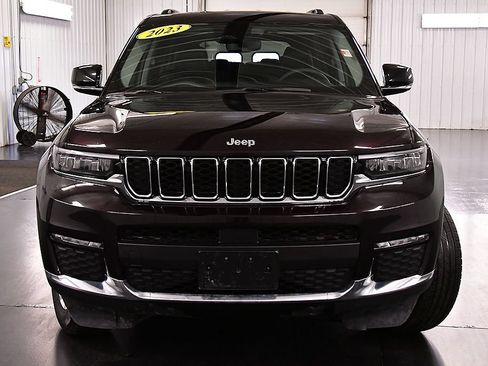 Used 2023 Jeep Grand Cherokee L Limited AWD/4WD image 2