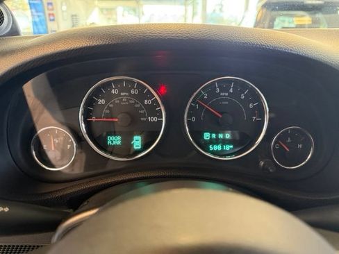 Used 2014 Jeep Wrangler Unlimited Sahara w/ Connectivity Group AWD/4WD image 13
