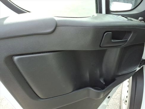 Used 2025 RAM ProMaster 2500 w/ Convenience Group FWD image 6