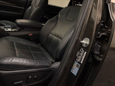 Certified 2022 Kia Telluride EX w/ EX Premium Package image 10