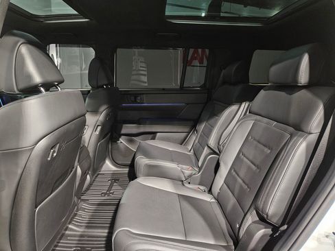 Used 2025 Hyundai Santa Fe Calligraphy image 37