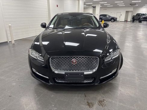 Used 2016 Jaguar XJ L Portfolio image 2