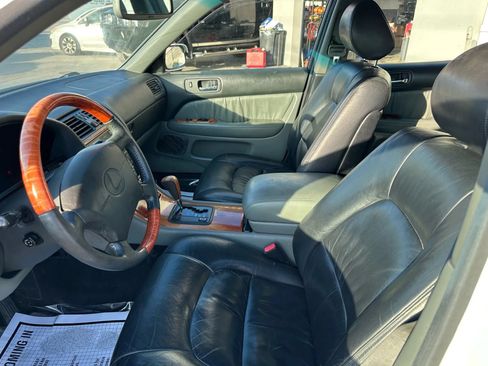 Used 1998 Lexus LS 400 RWD image 7