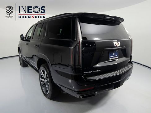 Used 2026 Cadillac Escalade Sport AWD/4WD image 2