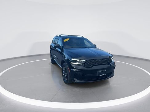 Used 2022 Dodge Durango SXT w/ Blacktop Package image 2
