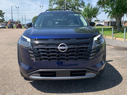 New 2026 Nissan Pathfinder SL w/ SL Premium Package FWD image 3