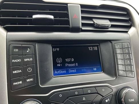 Used 2017 Ford Fusion SE FWD image 15