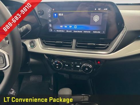 New 2026 Chevrolet Trax LT w/ Midnight Edition FWD image 6