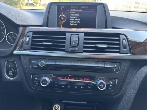 Used 2013 BMW 328i xDrive Sedan AWD/4WD image 17
