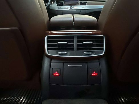 Used 2011 Audi A8 4.2 image 34