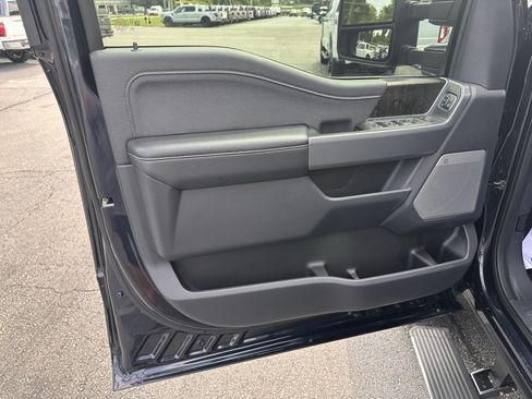 Certified 2024 Ford F250 Lariat w/ Lariat Ultimate Package AWD/4WD image 10
