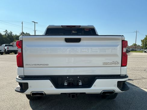 Certified 2024 Chevrolet Silverado 1500 High Country w/ Z71 Off-Road Package AWD/4WD image 4