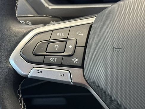 Used 2023 Volkswagen Tiguan SE FWD image 28