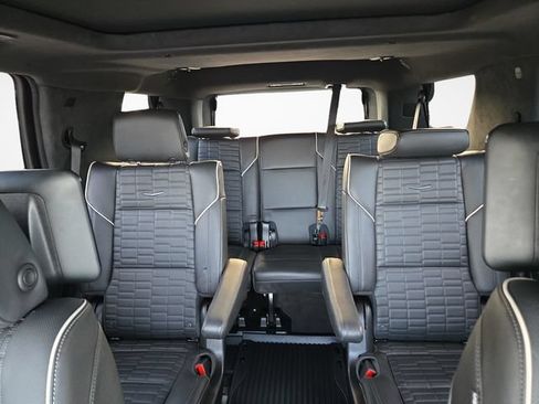 Used 2025 Cadillac Escalade Sport Platinum w/ LPO, ONYX Package AWD/4WD image 23