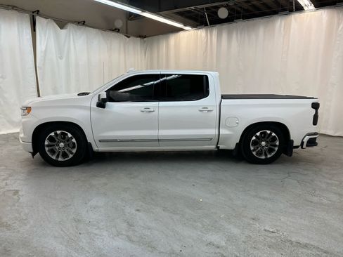 Used 2024 Chevrolet Silverado 1500 High Country w/ Technology Package image 2