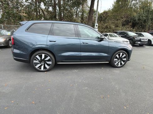 Certified 2025 Volvo EX90 Ultra image 17