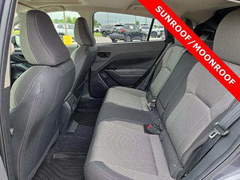 Used 2024 Subaru Crosstrek 2.0i Premium AWD/4WD image 10
