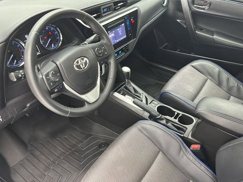 Used 2019 Toyota Corolla SE FWD image 12