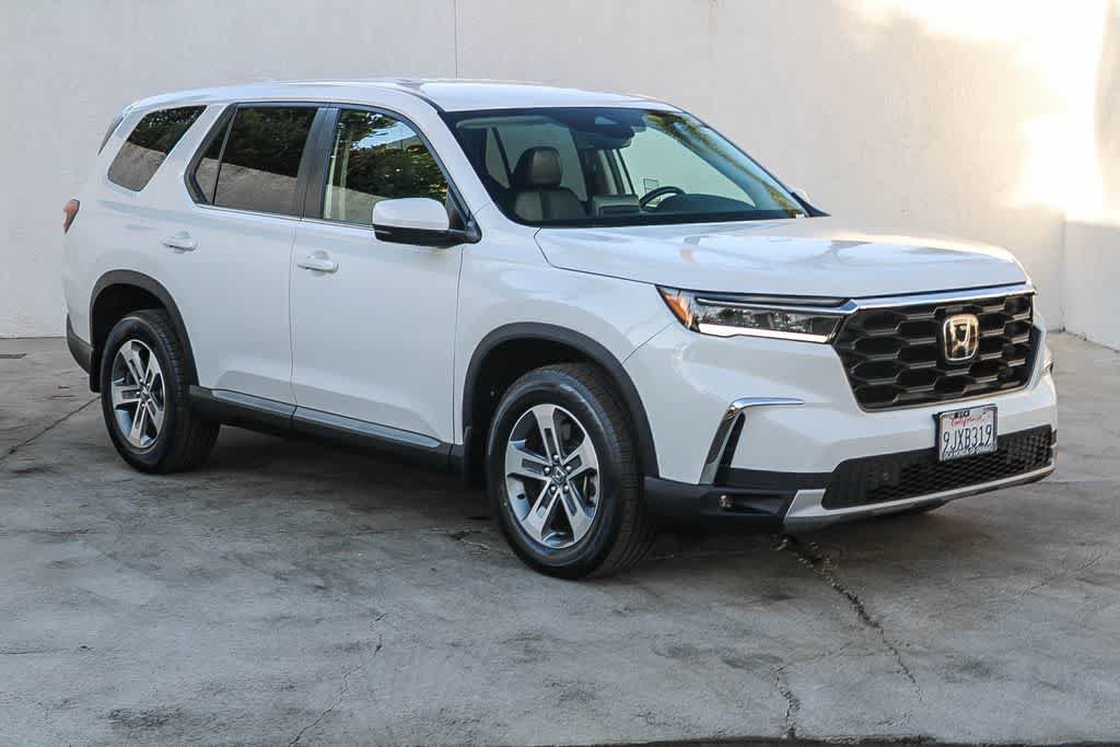 Used 2024 Honda Pilot EX-L image 3