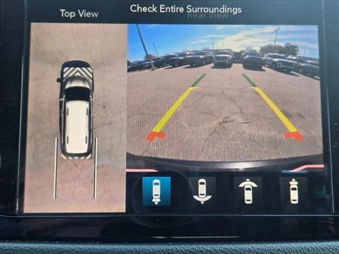 Used 2020 Chrysler Pacifica Touring-L Plus image 13